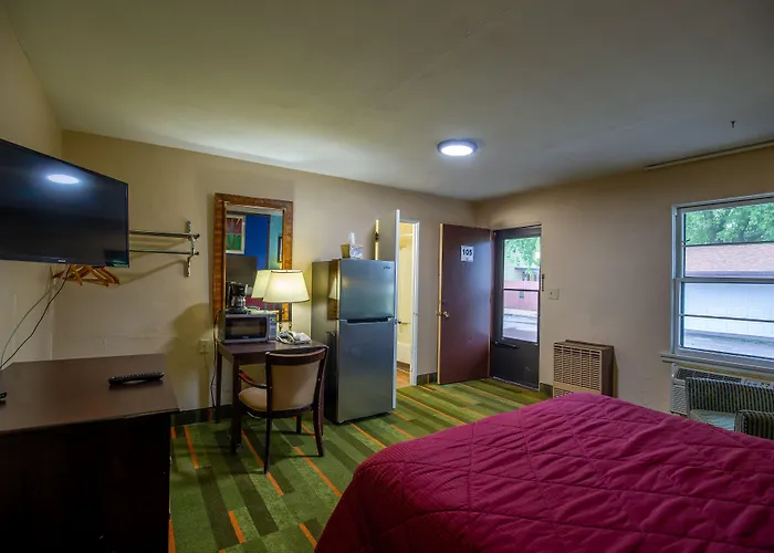 Motel Budget Host Gilman