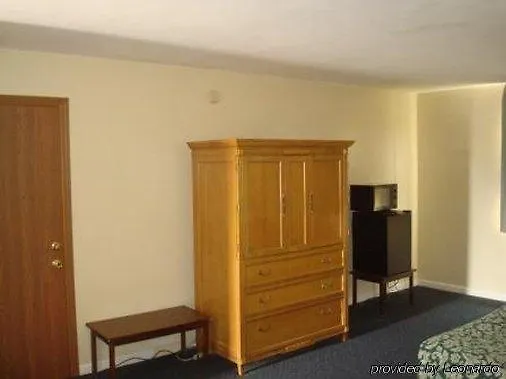 Budget Host Motel