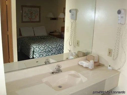 Budget Host Motel Gilman